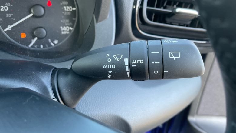 Toyota Yaris 1.5 Hybrid Icon 5dr CVT Hybrid Hatchback